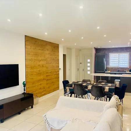 Climatisee Avec Piscine Privee En Petite Camargue Vauvert